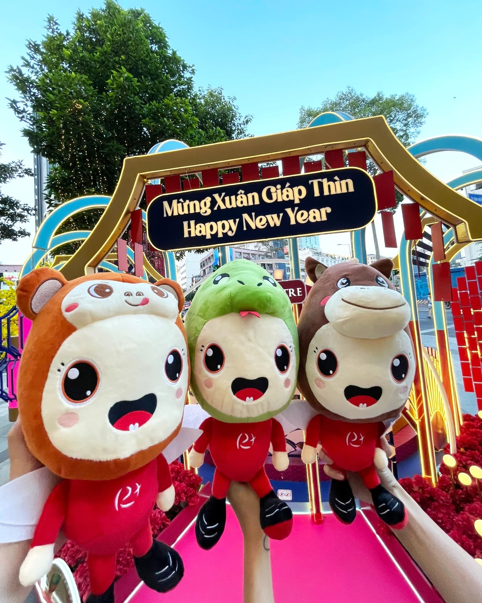 TikTok · Mall promotional image